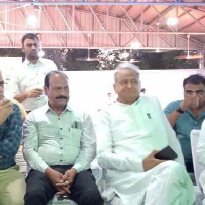 पत्रकारों के लिए रोजगार&nbsp;निति